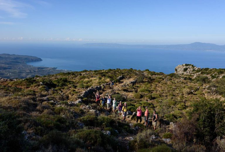 Hiking-over-Kalamata-9213